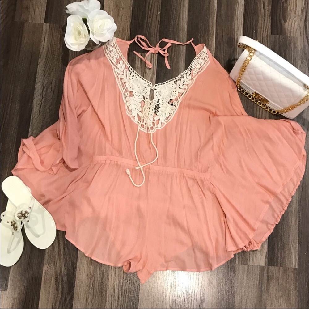 Wing sleeve romper